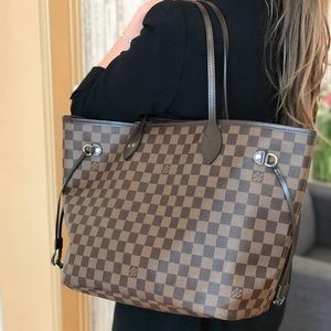Louis Vuitton Damier Canvas MM Neverfull